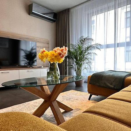 Apartman Leonardo - City Center Trnava Exterior foto