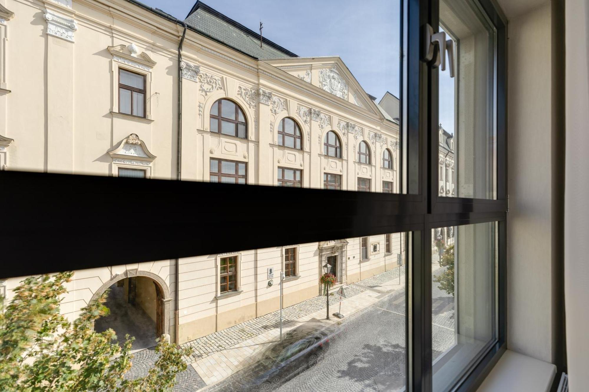 Apartman Leonardo - City Center Trnava Exterior foto